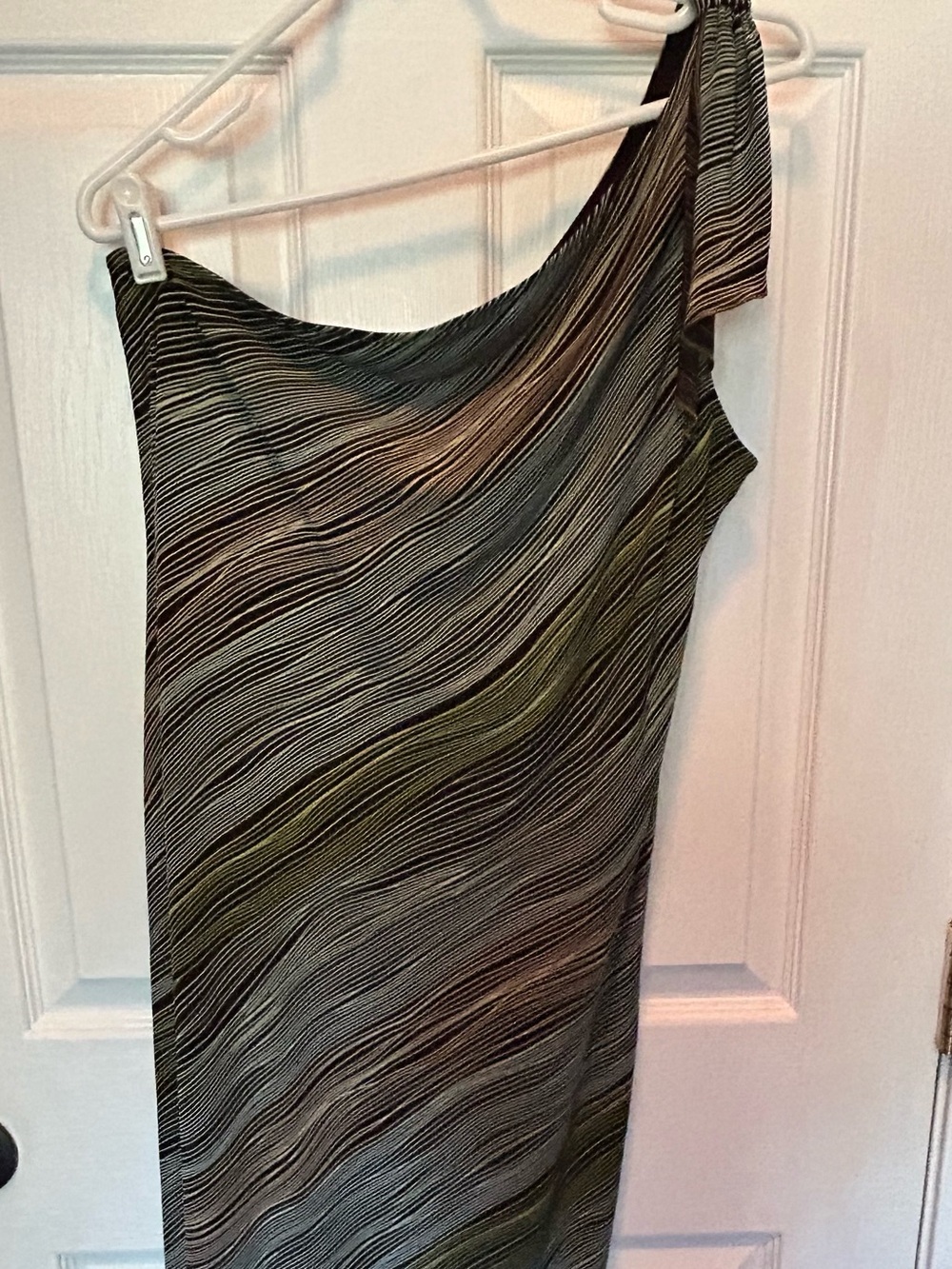 Large BCBGMaxAzria One-Shoulder Wavy Striped Print Dress - Black Mulitcolor